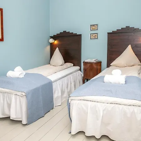 فندق Fuglsang Herregaard 2*