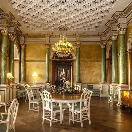 Hotel Fuglsang Herregaard 2*