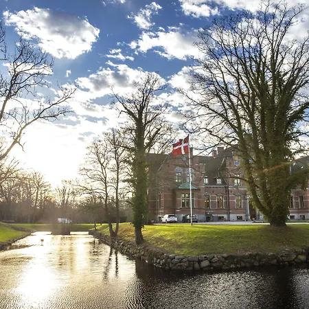 Hotel Fuglsang Herregaard 2*