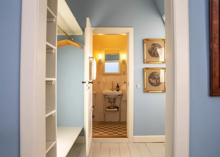 Fuglsang Herregaard 2*